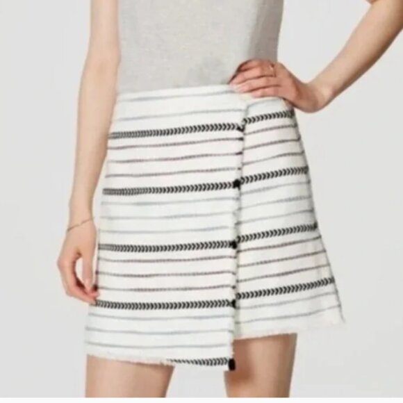 Loft White Stripe Embroidered Skirt Fringe Bottom Size 4 NWOT Tweed - Picture 1 of 1